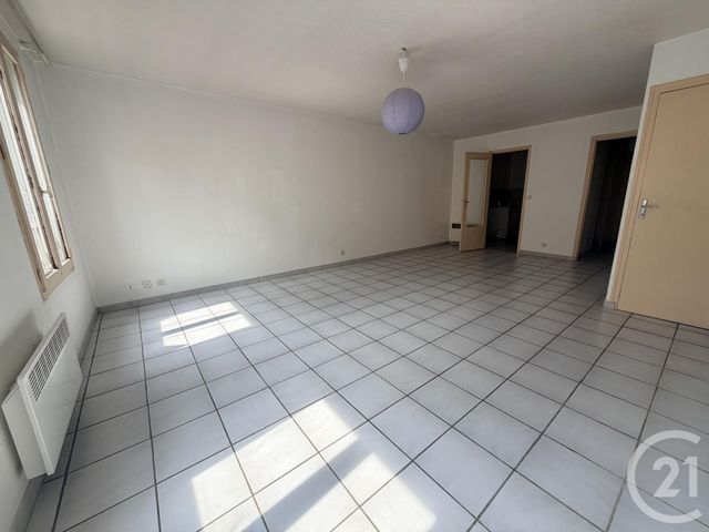 Appartement F3 à vendre - 3 pièces - 75.6 m2 - VOIRON - 38 - RHONE-ALPES - Century 21 Immobilier Voiron