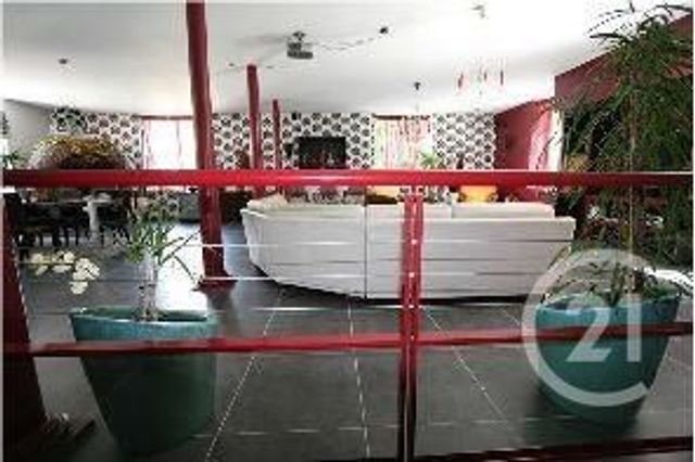 Afficher la photo en grand Appartement Duplex à vendre - 5 pièces - 224.0 m2 - RENAGE - 38 - RHONE-ALPES - Century 21 Immobilier Voiron