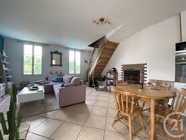 Afficher la photo en grand Appartement Duplex à vendre - 3 pièces - 67.39 m2 - RENAGE - 38 - RHONE-ALPES - Century 21 Immobilier Voiron