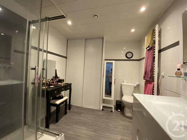 Afficher la photo en grand Appartement Duplex à vendre - 3 pièces - 67.39 m2 - RENAGE - 38 - RHONE-ALPES - Century 21 Immobilier Voiron