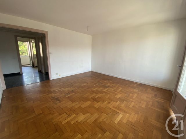Afficher la photo en grand Appartement F3 à vendre - 3 pièces - 73.91 m2 - VOIRON - 38 - RHONE-ALPES - Century 21 Immobilier Voiron