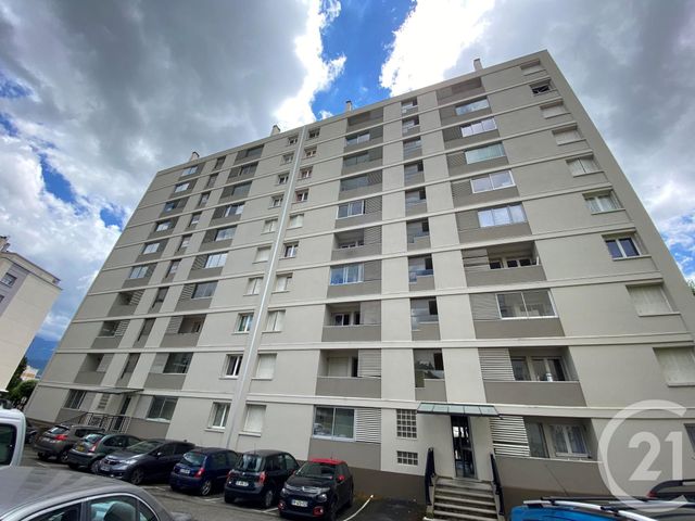 Afficher la photo en grand Appartement F3 à vendre - 3 pièces - 73.91 m2 - VOIRON - 38 - RHONE-ALPES - Century 21 Immobilier Voiron
