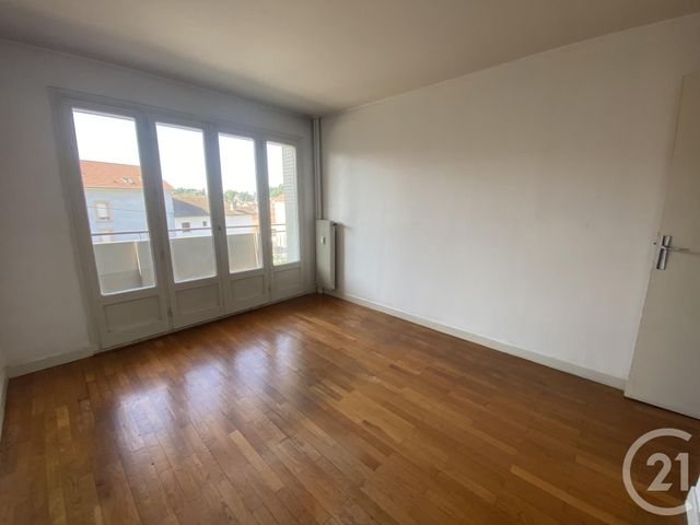 Afficher la photo en grand Appartement F3 à vendre - 3 pièces - 73.91 m2 - VOIRON - 38 - RHONE-ALPES - Century 21 Immobilier Voiron