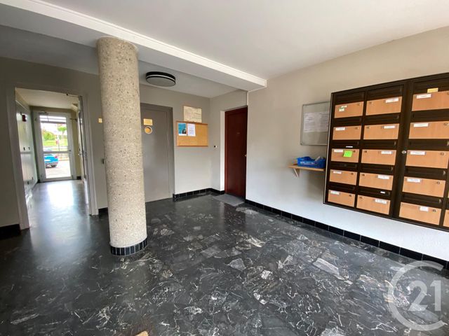 Afficher la photo en grand Appartement F3 à vendre - 3 pièces - 73.91 m2 - VOIRON - 38 - RHONE-ALPES - Century 21 Immobilier Voiron