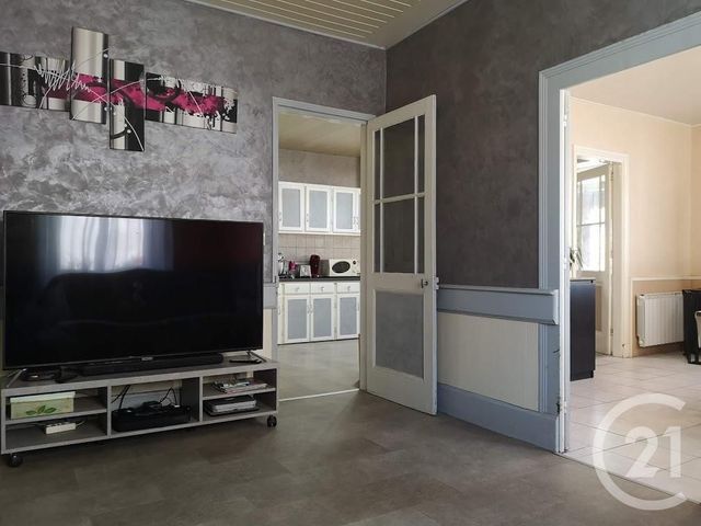 Afficher la photo en grand immeuble à vendre - 420.6 m2 - LE GRAND LEMPS - 38 - RHONE-ALPES - Century 21 Immobilier Voiron