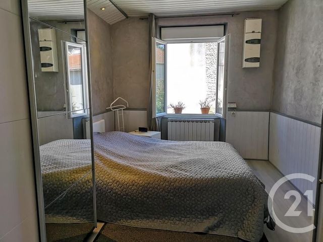 Afficher la photo en grand immeuble à vendre - 420.6 m2 - LE GRAND LEMPS - 38 - RHONE-ALPES - Century 21 Immobilier Voiron