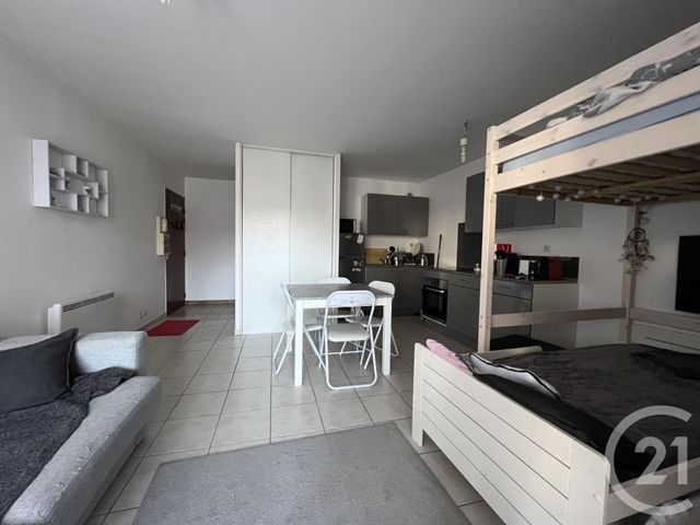 Studio à vendre - 1 pièce - 33.13 m2 - VOIRON - 38 - RHONE-ALPES - Century 21 Immobilier Voiron
