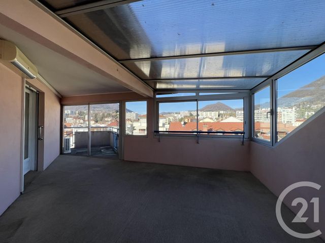 Appartement F3 à vendre - 3 pièces - 74.5 m2 - VOIRON - 38 - RHONE-ALPES - Century 21 Immobilier Voiron