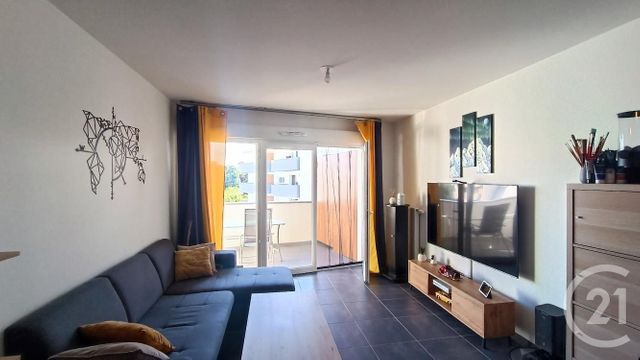 Appartement T2 à vendre - 2 pièces - 41.2 m2 - VOIRON - 38 - RHONE-ALPES - Century 21 Immobilier Voiron