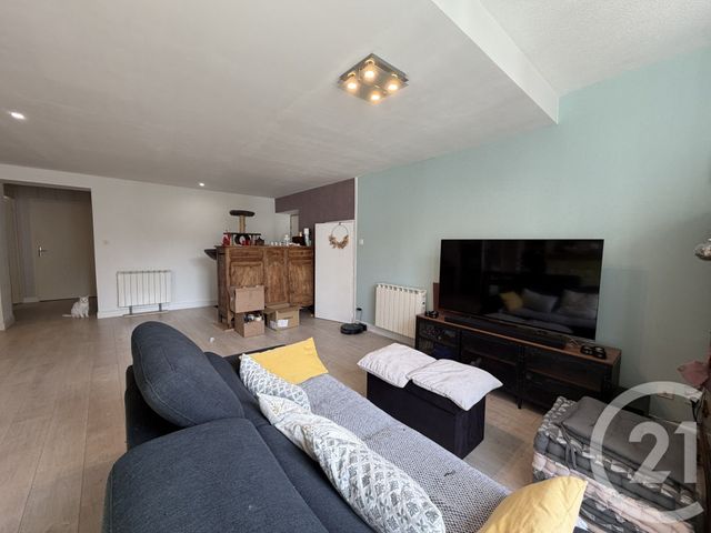 Appartement T3 à vendre - 3 pièces - 83.27 m2 - MOIRANS - 38 - RHONE-ALPES - Century 21 Immobilier Voiron