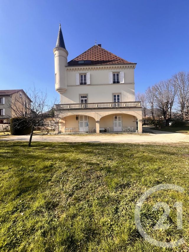 Afficher la photo en grand Appartement T6 à vendre - 5 pièces - 202.02 m2 - VOIRON - 38 - RHONE-ALPES - Century 21 Immobilier Voiron