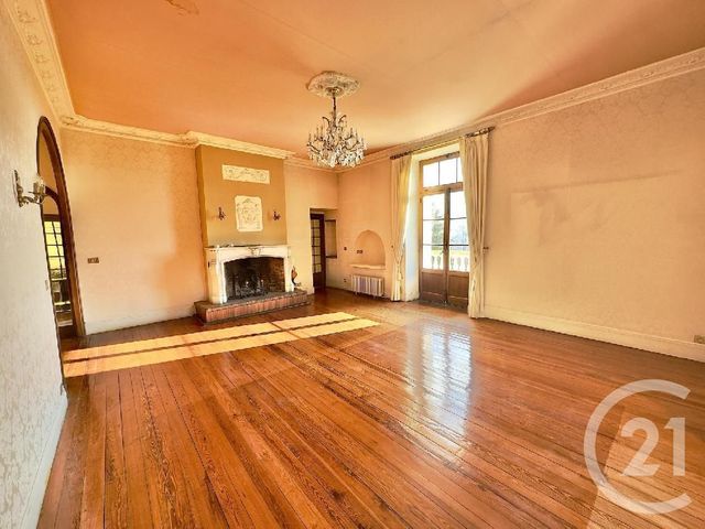 Afficher la photo en grand Appartement T6 à vendre - 5 pièces - 202.02 m2 - VOIRON - 38 - RHONE-ALPES - Century 21 Immobilier Voiron