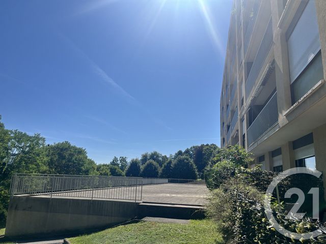 Appartement F2 à vendre - 2 pièces - 51.7 m2 - VOIRON - 38 - RHONE-ALPES - Century 21 Immobilier Voiron