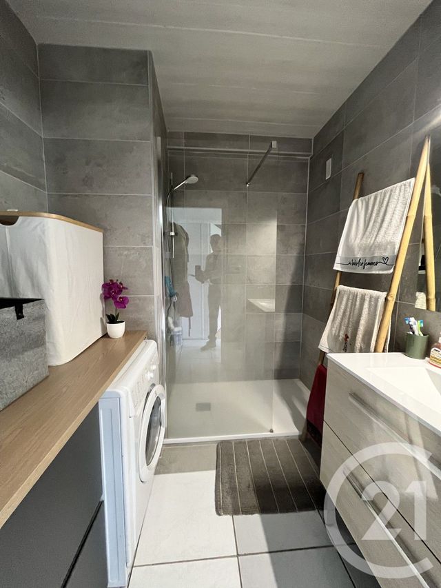 Appartement F4 à vendre - 4 pièces - 76.65 m2 - VOIRON - 38 - RHONE-ALPES - Century 21 Immobilier Voiron