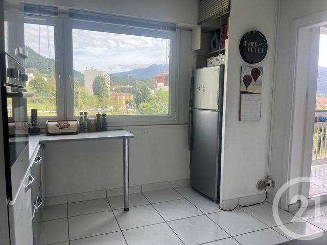 Appartement F4 à vendre - 4 pièces - 76.65 m2 - VOIRON - 38 - RHONE-ALPES - Century 21 Immobilier Voiron