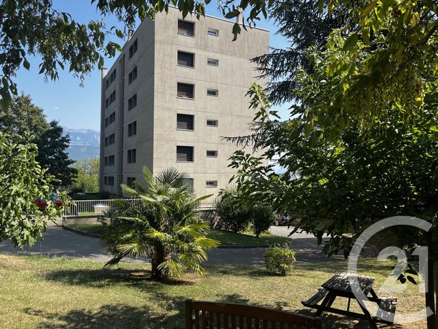 Appartement F2 à vendre - 2 pièces - 45.9 m2 - VOIRON - 38 - RHONE-ALPES - Century 21 Immobilier Voiron