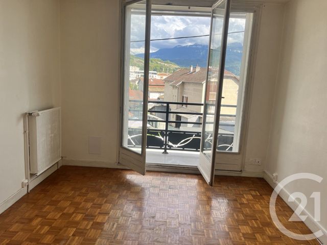 Appartement F2 à vendre - 2 pièces - 40.61 m2 - VOIRON - 38 - RHONE-ALPES - Century 21 Immobilier Voiron
