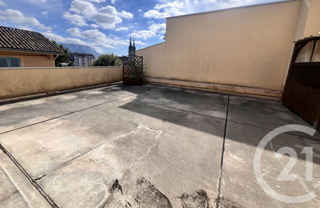 Appartement F4 à vendre - 4 pièces - 96.0 m2 - VOIRON - 38 - RHONE-ALPES - Century 21 Immobilier Voiron