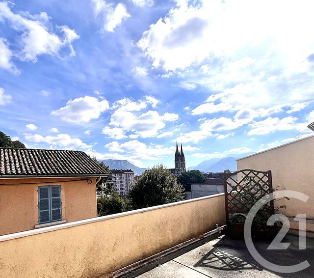 Appartement F4 à vendre - 4 pièces - 96.0 m2 - VOIRON - 38 - RHONE-ALPES - Century 21 Immobilier Voiron