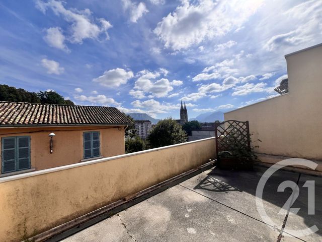 Appartement F4 à vendre - 4 pièces - 96.0 m2 - VOIRON - 38 - RHONE-ALPES - Century 21 Immobilier Voiron