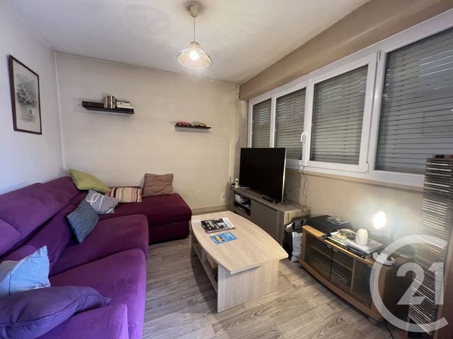 Afficher la photo en grand Appartement F3 à vendre - 3 pièces - 60.0 m2 - VOIRON - 38 - RHONE-ALPES - Century 21 Immobilier Voiron