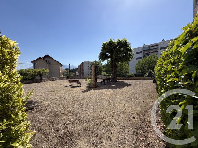 Appartement F3 à vendre - 3 pièces - 68.2 m2 - VOIRON - 38 - RHONE-ALPES - Century 21 Immobilier Voiron