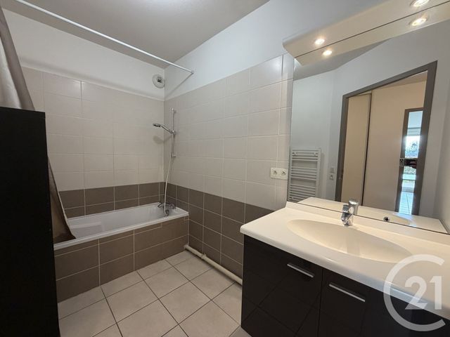 Appartement F3 à vendre - 3 pièces - 68.2 m2 - VOIRON - 38 - RHONE-ALPES - Century 21 Immobilier Voiron
