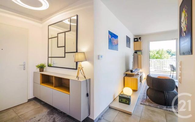 Appartement T3 à vendre - 3 pièces - 65.9 m2 - VOIRON - 38 - RHONE-ALPES - Century 21 Immobilier Voiron