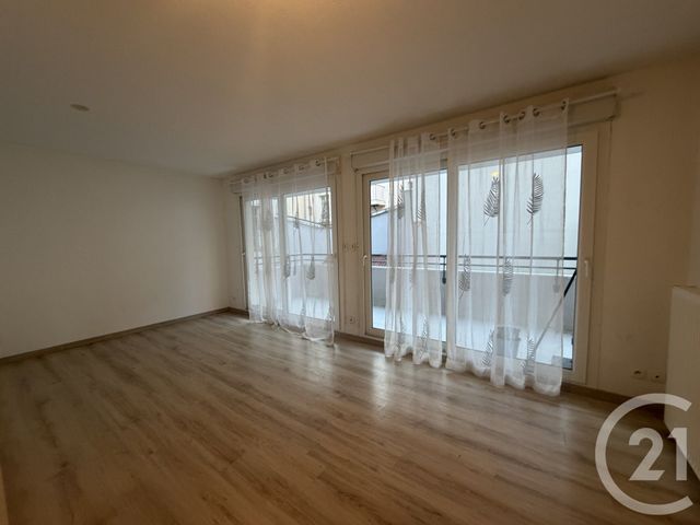 Appartement F3 à vendre - 3 pièces - 62.0 m2 - VOIRON - 38 - RHONE-ALPES - Century 21 Immobilier Voiron