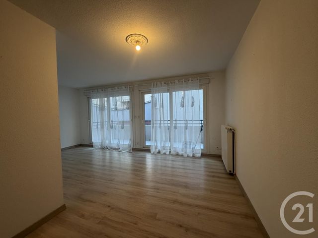 Appartement F3 à vendre - 3 pièces - 62.0 m2 - VOIRON - 38 - RHONE-ALPES - Century 21 Immobilier Voiron