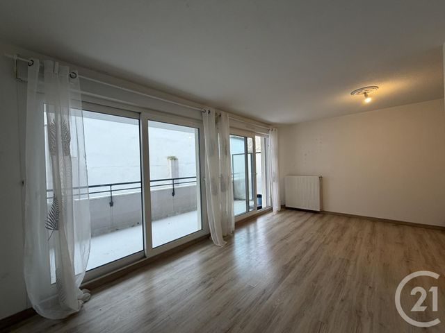 Appartement F3 à vendre - 3 pièces - 62.0 m2 - VOIRON - 38 - RHONE-ALPES - Century 21 Immobilier Voiron