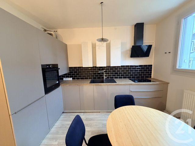 Appartement F2 à vendre - 2 pièces - 49.0 m2 - VOIRON - 38 - RHONE-ALPES - Century 21 Immobilier Voiron