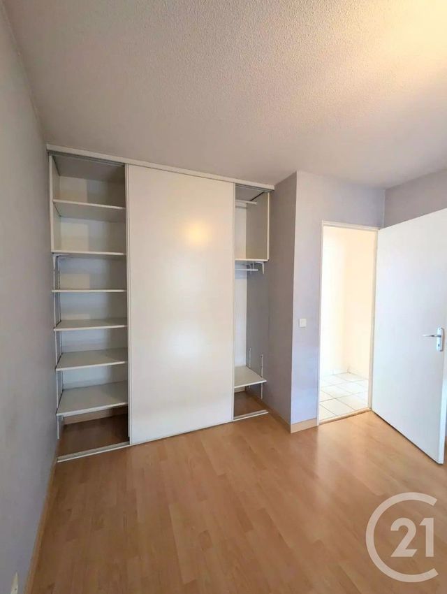 Appartement T4 à vendre - 4 pièces - 100.0 m2 - VOIRON - 38 - RHONE-ALPES - Century 21 Immobilier Voiron