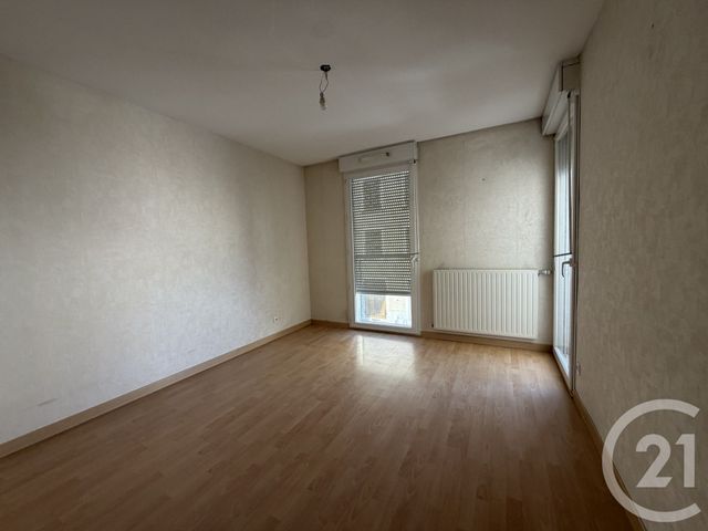 Appartement T4 à vendre - 4 pièces - 100.0 m2 - VOIRON - 38 - RHONE-ALPES - Century 21 Immobilier Voiron