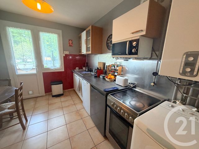 Appartement F3 à vendre - 3 pièces - 58.0 m2 - VOIRON - 38 - RHONE-ALPES - Century 21 Immobilier Voiron