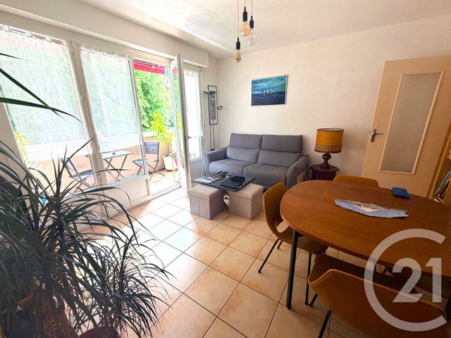Appartement F3 à vendre - 3 pièces - 58.0 m2 - VOIRON - 38 - RHONE-ALPES - Century 21 Immobilier Voiron