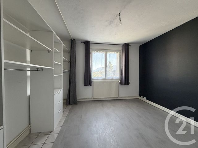 Appartement F5 à vendre - 5 pièces - 88.0 m2 - VOIRON - 38 - RHONE-ALPES - Century 21 Immobilier Voiron