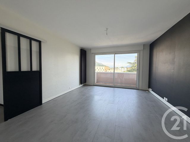 Appartement F5 à vendre - 5 pièces - 88.0 m2 - VOIRON - 38 - RHONE-ALPES - Century 21 Immobilier Voiron