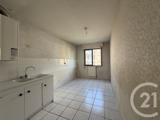 Appartement T4 à vendre - 3 pièces - 79.0 m2 - VOIRON - 38 - RHONE-ALPES - Century 21 Immobilier Voiron