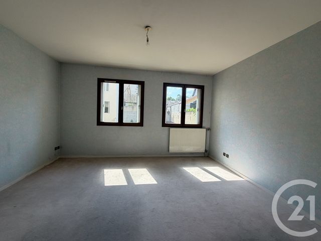 Appartement T4 à vendre - 3 pièces - 79.0 m2 - VOIRON - 38 - RHONE-ALPES - Century 21 Immobilier Voiron