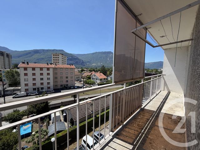 Appartement T3 à vendre - 3 pièces - 55.43 m2 - ST MARTIN LE VINOUX - 38 - RHONE-ALPES - Century 21 Immobilier Voiron