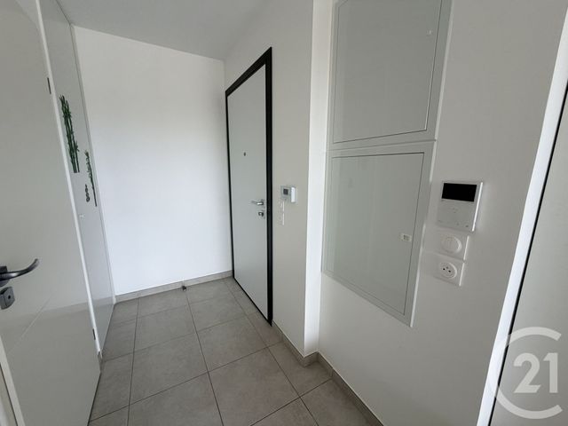 Appartement F2 à vendre - 2 pièces - 46.12 m2 - MOIRANS - 38 - RHONE-ALPES - Century 21 Immobilier Voiron