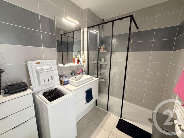 Appartement F2 à vendre - 2 pièces - 46.12 m2 - MOIRANS - 38 - RHONE-ALPES - Century 21 Immobilier Voiron