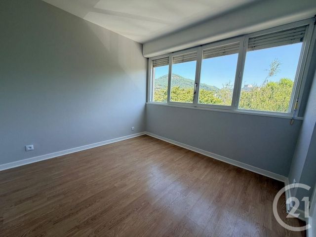 Appartement F3 à vendre - 3 pièces - 60.0 m2 - VOIRON - 38 - RHONE-ALPES - Century 21 Immobilier Voiron