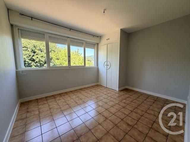Appartement F3 à vendre - 3 pièces - 60.0 m2 - VOIRON - 38 - RHONE-ALPES - Century 21 Immobilier Voiron