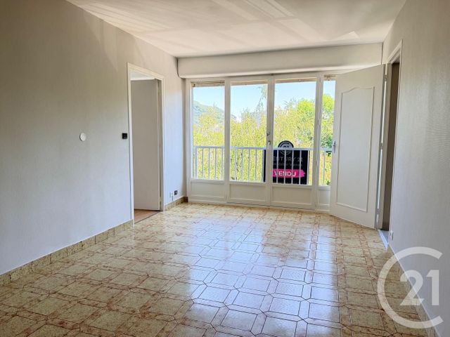 Appartement F3 à vendre - 3 pièces - 60.0 m2 - VOIRON - 38 - RHONE-ALPES - Century 21 Immobilier Voiron