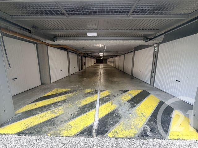 parking à vendre - 24.68 m2 - MOIRANS - 38 - RHONE-ALPES - Century 21 Immobilier Voiron