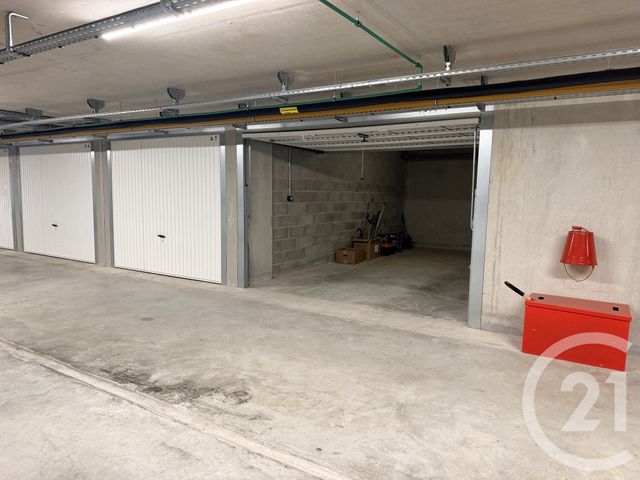 parking à vendre - 24.68 m2 - MOIRANS - 38 - RHONE-ALPES - Century 21 Immobilier Voiron